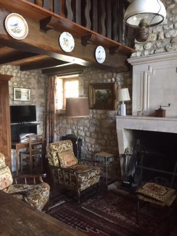 Traditional Charentais Cottage In Countryside 25 Minutes From Royan Balanzac Bagian luar foto